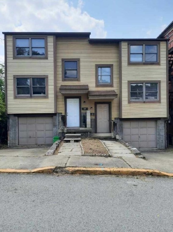 323 325 327 Brinton, Trafford, PA 15085