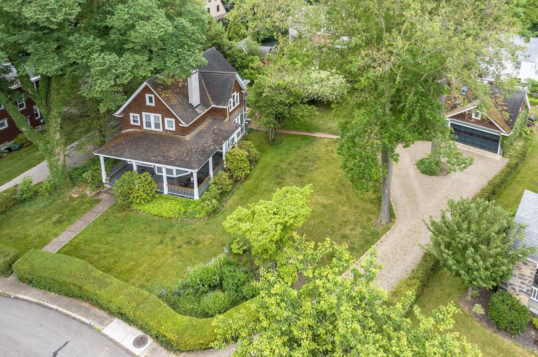 24 Banbury Ln, Pittsburgh, PA 15202