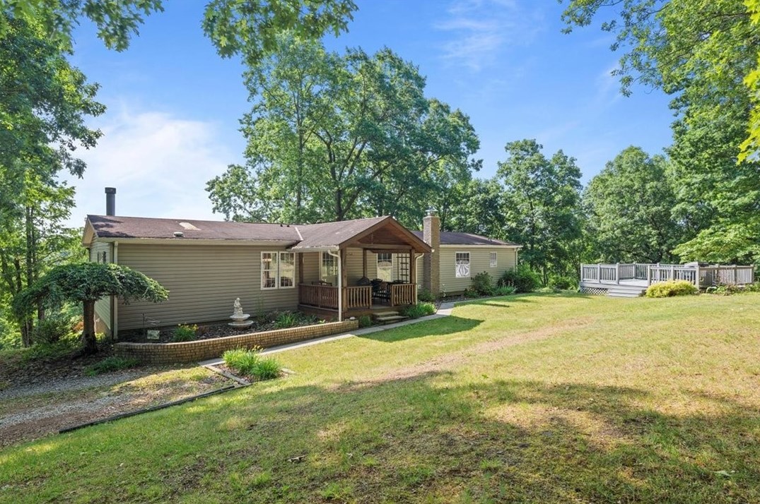 179 Goodlin Dr, Greensburg, PA 15601