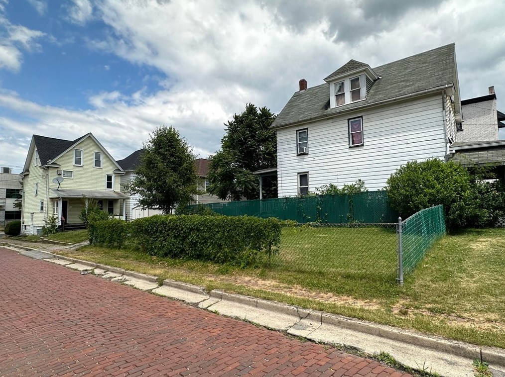 431 W Wayne St, Butler, PA 16001