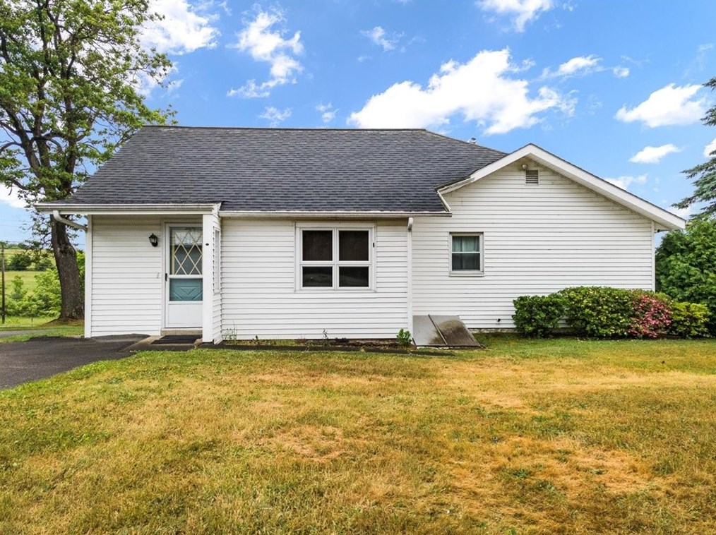 681 Herman Rd, Butler, PA 16002