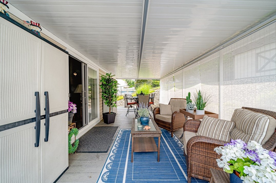 505 Richmond Dr, Jeannette, PA 15644