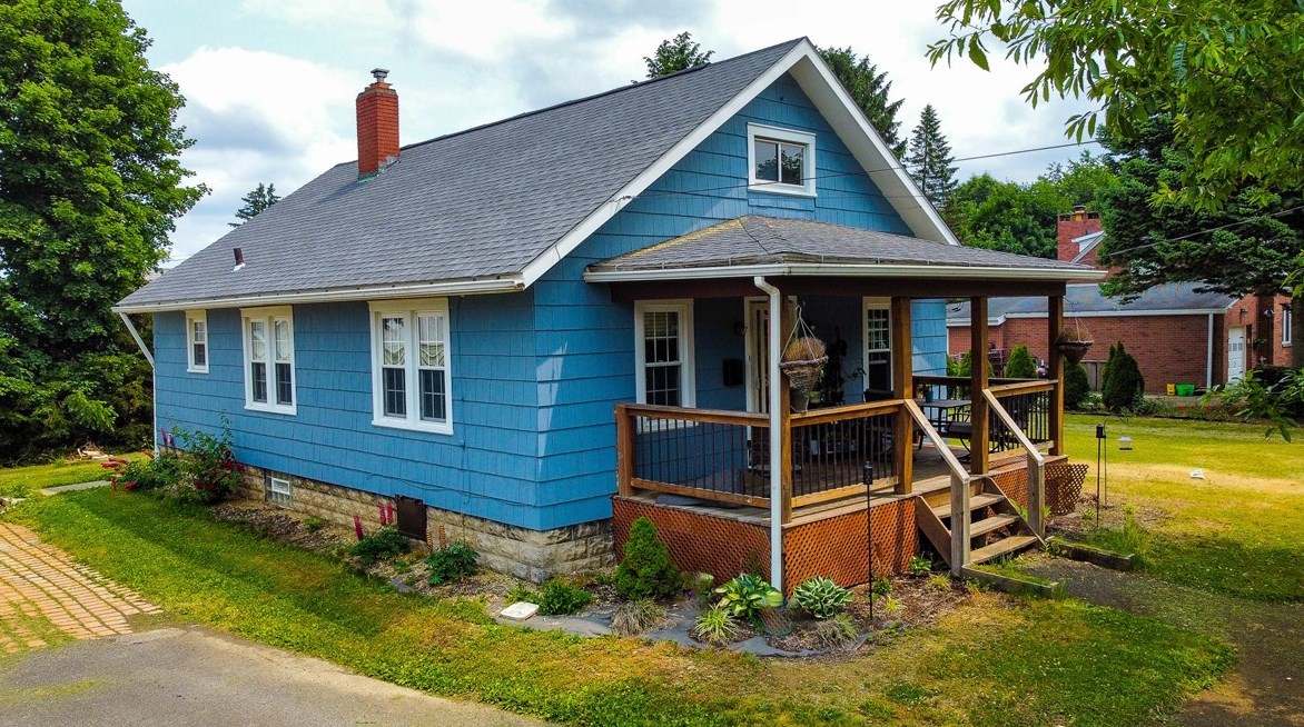 202 Rockenstein Ave, Butler, PA 16001-3333