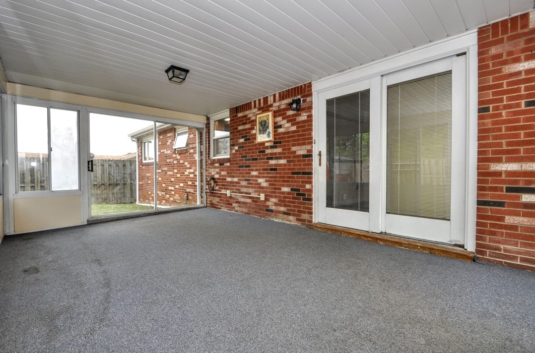 1957 Bernice Dr, North Huntingdon PA 15642-1789 exterior