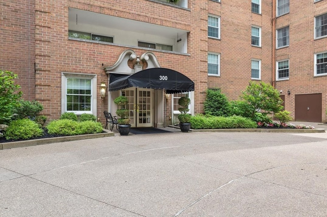 300 Fox Chapel Rd #612, Pittsburgh, PA 15238