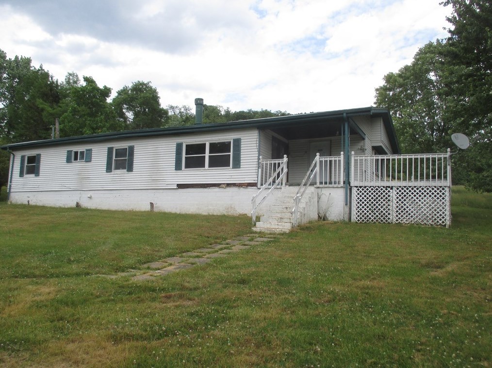 88 Kusch Rd North, Scenery Hill, PA 15360