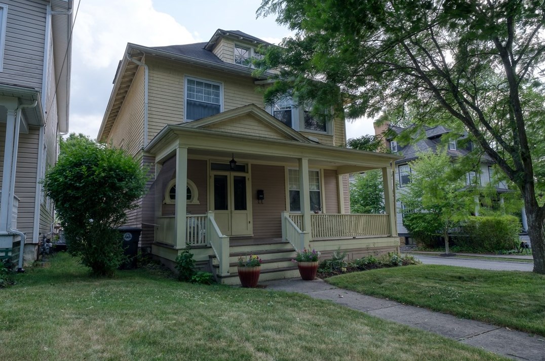 400 College Ave, Oakmont, PA 15139