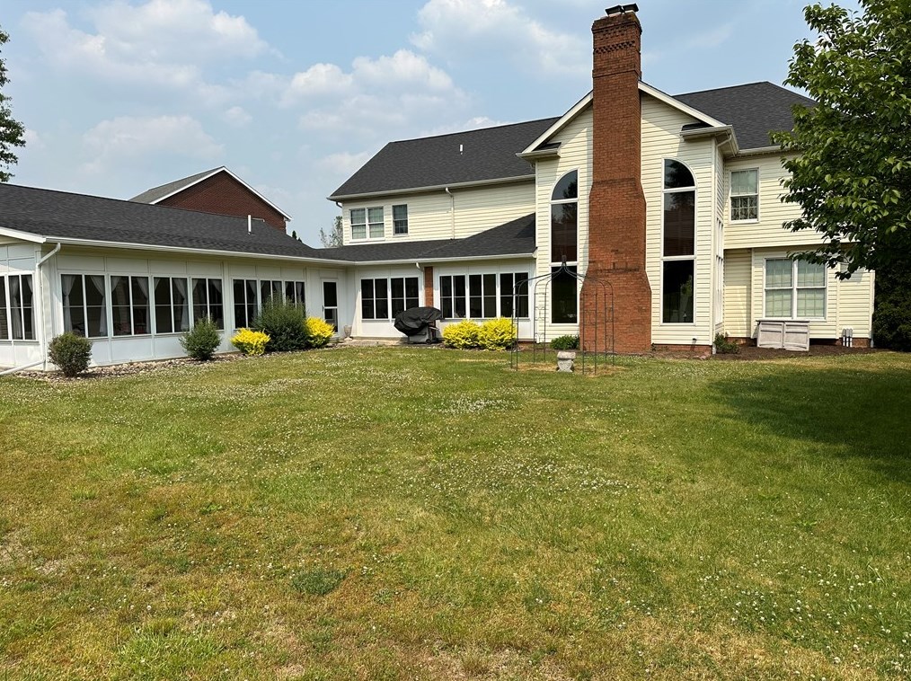 343 Saratoga Dr, Oliphant Furnace, PA 15401