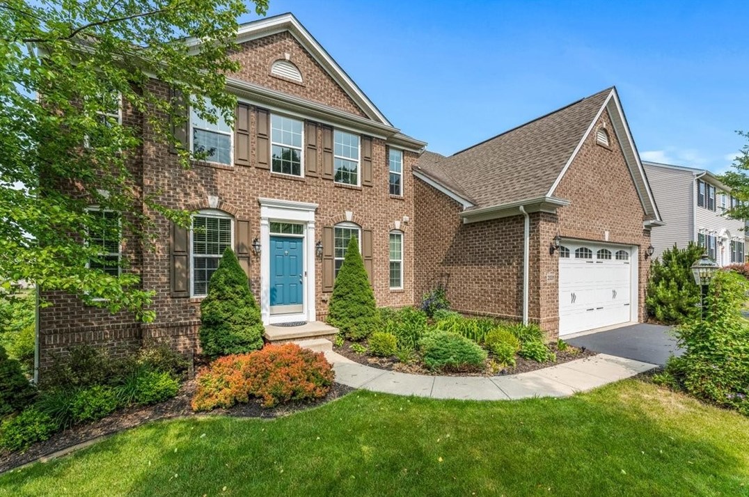 2031 Eagle Ridge Dr, Valencia, PA 16059