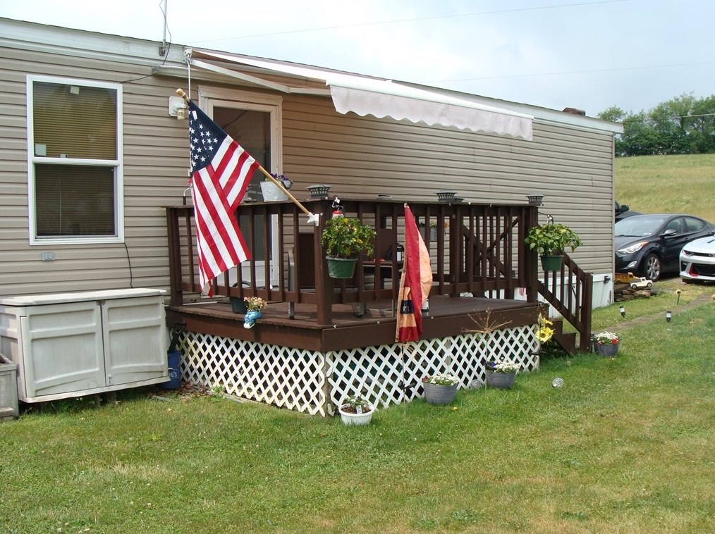 322 Elizabeth Way, Bradenville, PA 15620