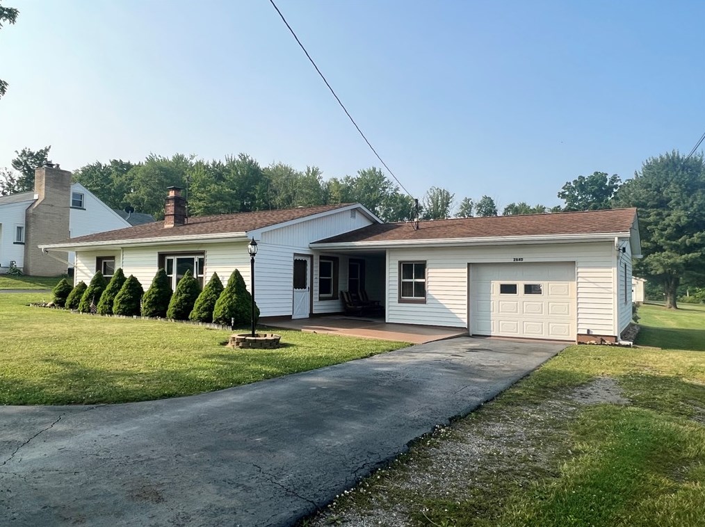 2840 Ellwood Rd, New Castle, PA 16101