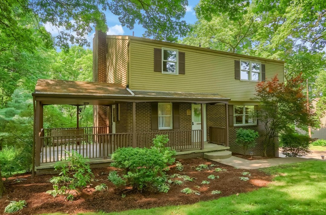 280 Ridge Rd, Valencia, PA 16059