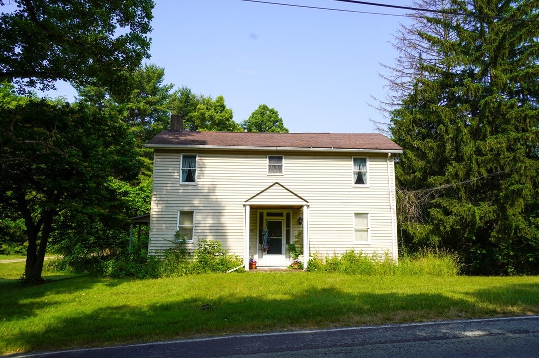 2304 Butler Logan Rd, Tarentum, PA 15084