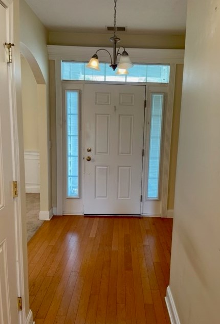 111 Cherry Hill Ct, New Castle, PA 16105