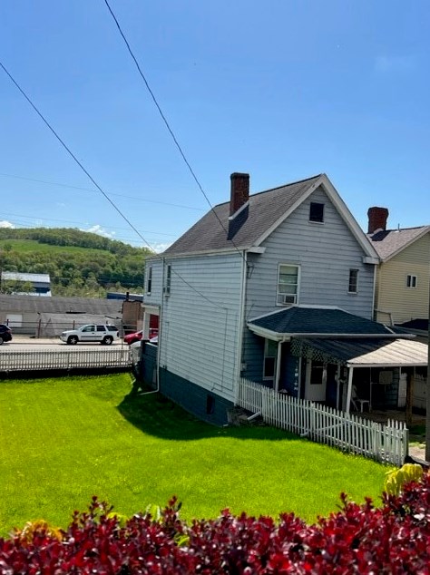 805 Mckean Ave, Donora, PA 15033
