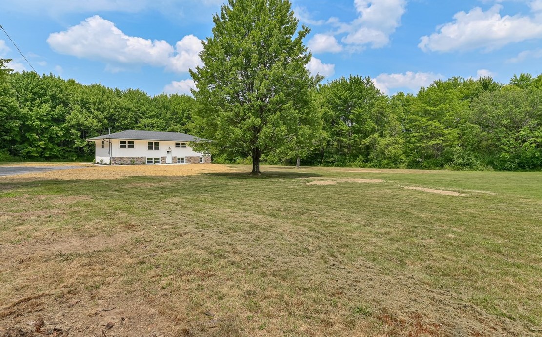 125 Fenster Ln, Prospect, PA 16052