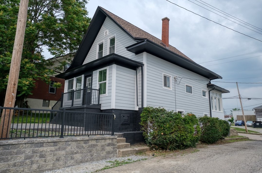 221 2nd St, Washington PA 15301-4234 exterior