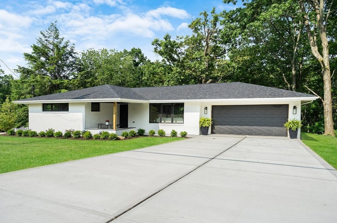 9005 Knoll St, Allison Park, PA 15101-2724