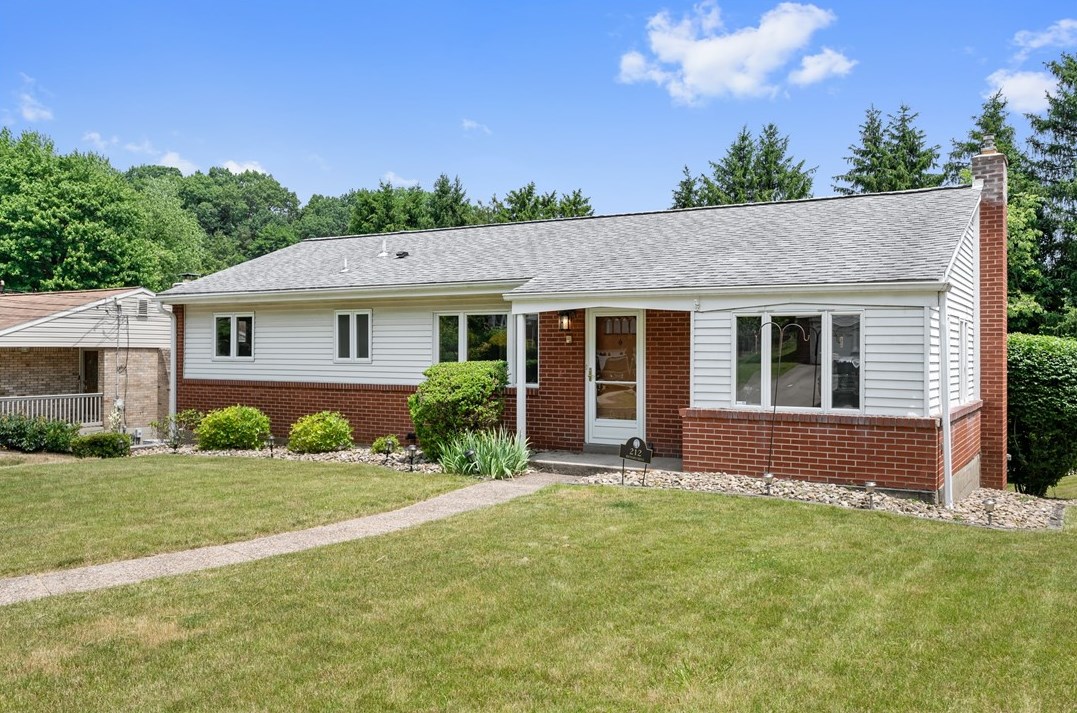 212 Richard Dr, Glenshaw, PA 15116
