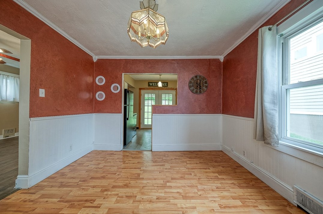 200 Elizabeth St, Whitaker, PA 15120