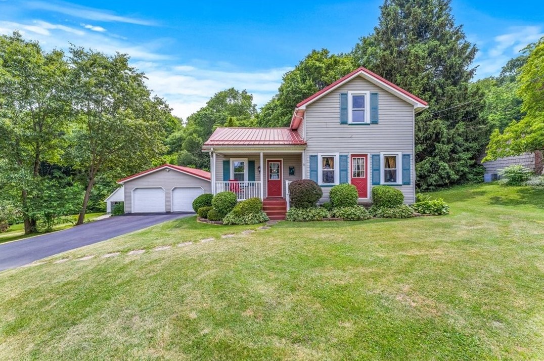 114 Chestnut St, Greenville, PA 16125