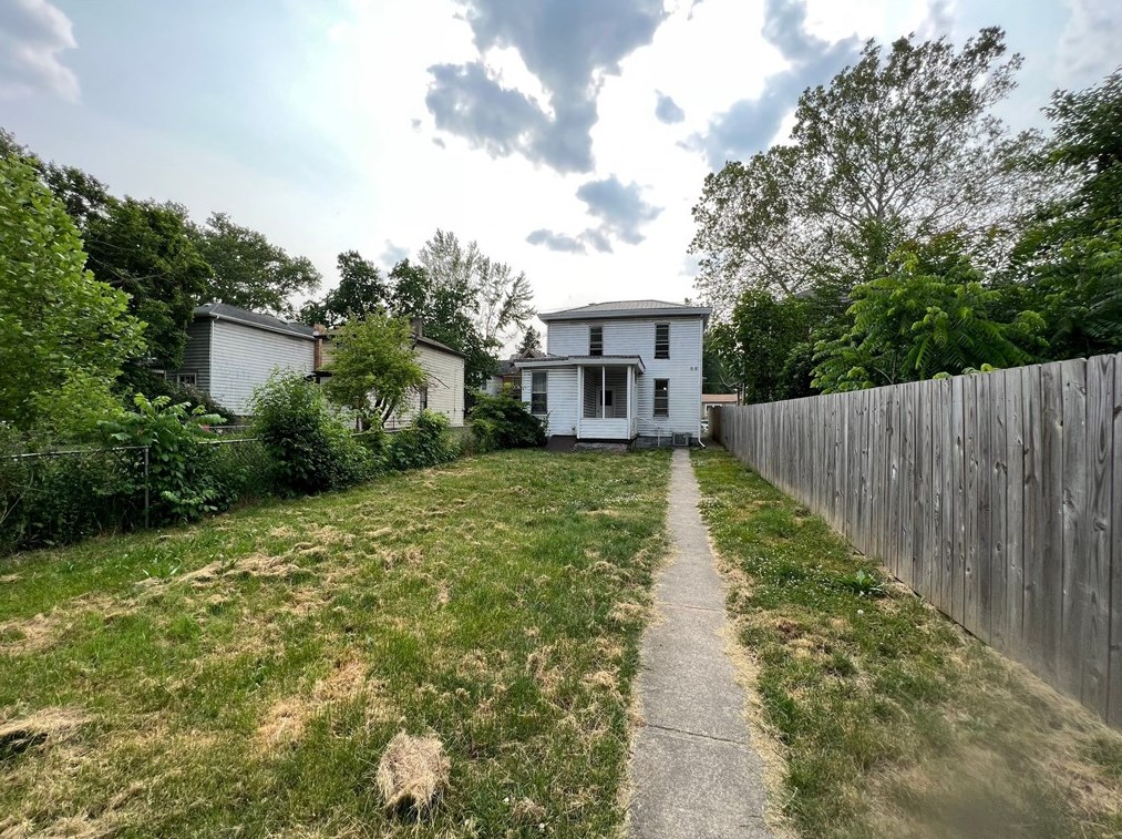 1818 6th Ave, Beaver Falls, PA 15010