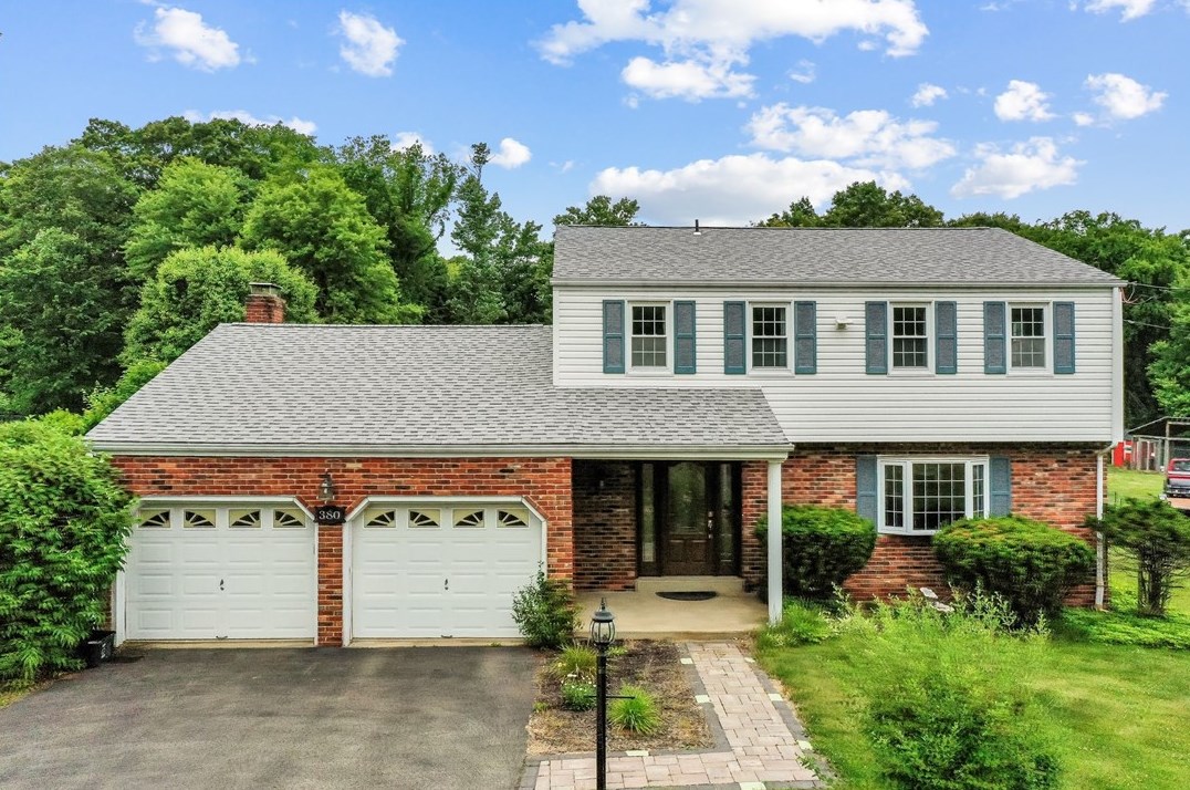 380 Golden Grove Rd, Baden, PA 15005