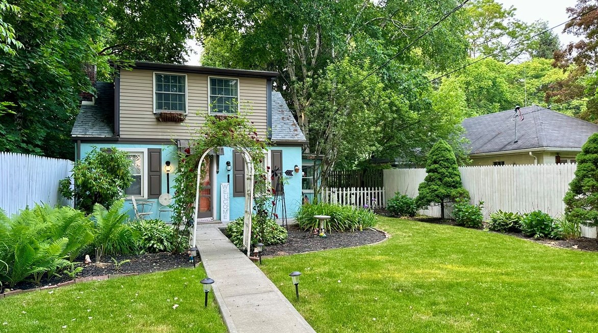 701 Railroad St, Springdale, PA 15144