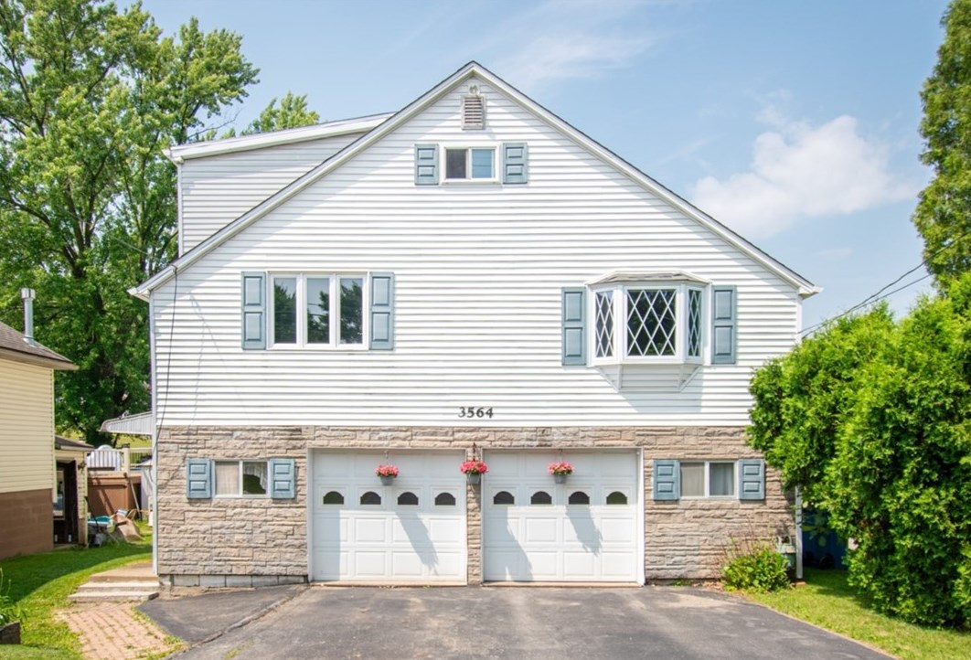 3564 Ellwood Rd, New Castle, PA 16101