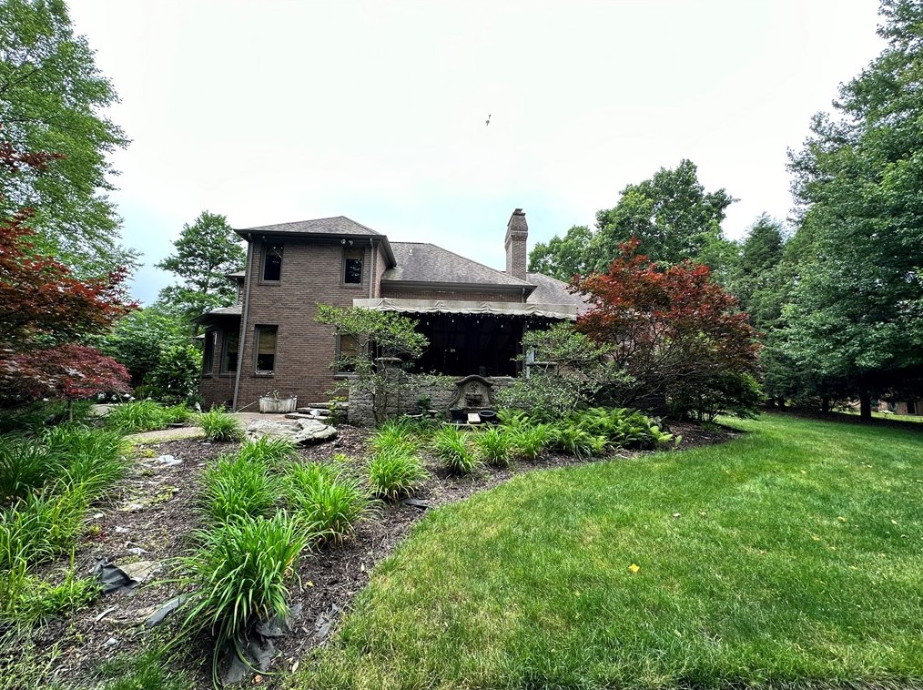 124 Regency Dr, Oliphant Furnace, PA 15401-8980