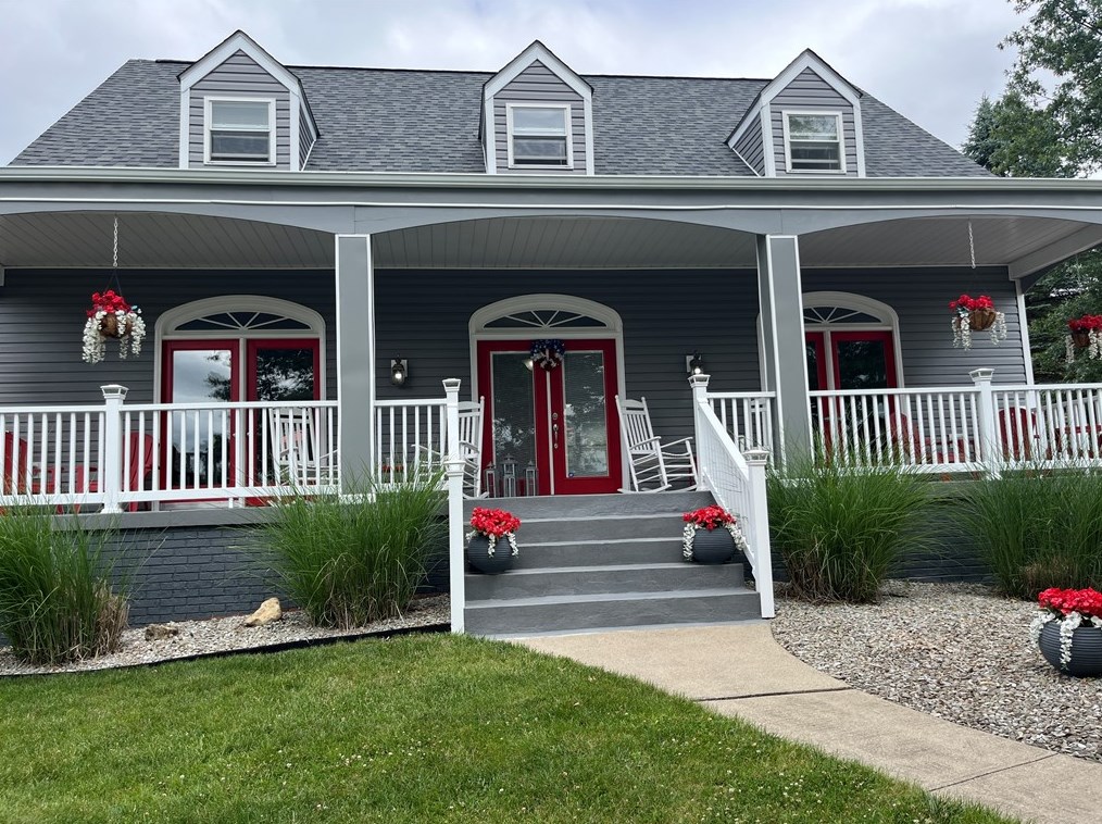 1035 New London Dr, Greensburg, PA 15601
