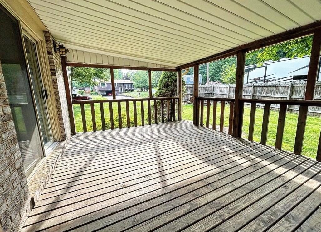 102 Crossland Rd, Butler PA  16002-1102 exterior