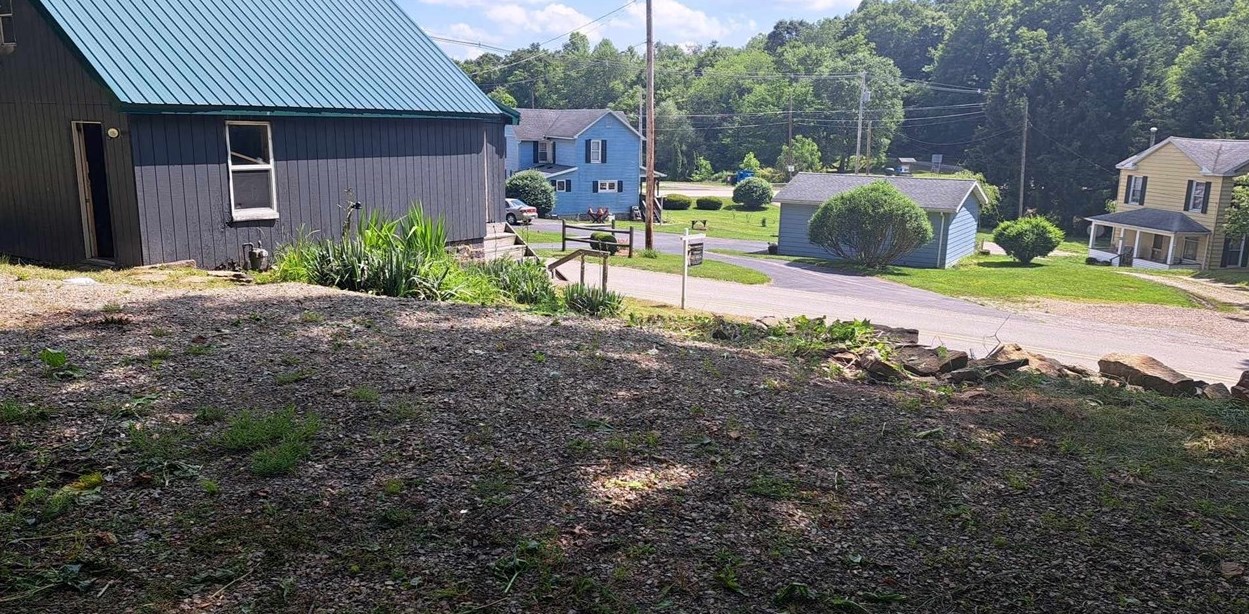 4503 Mcintyre Rd, Homer City, PA 15748
