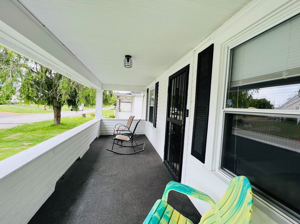 1645 Katherine St, New Castle, PA 16105