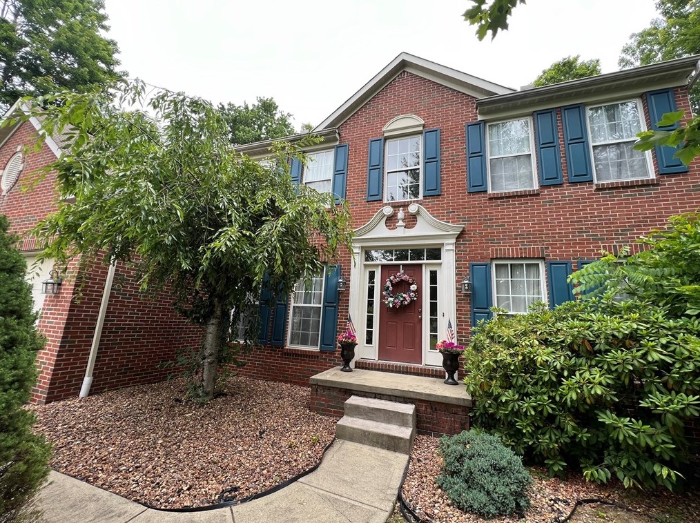 3293 Hidden Brooke Ct, New Castle, PA 16105