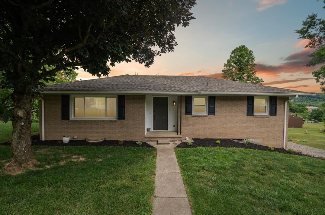 208 Locust St, Rural Valley, PA 16249-4408
