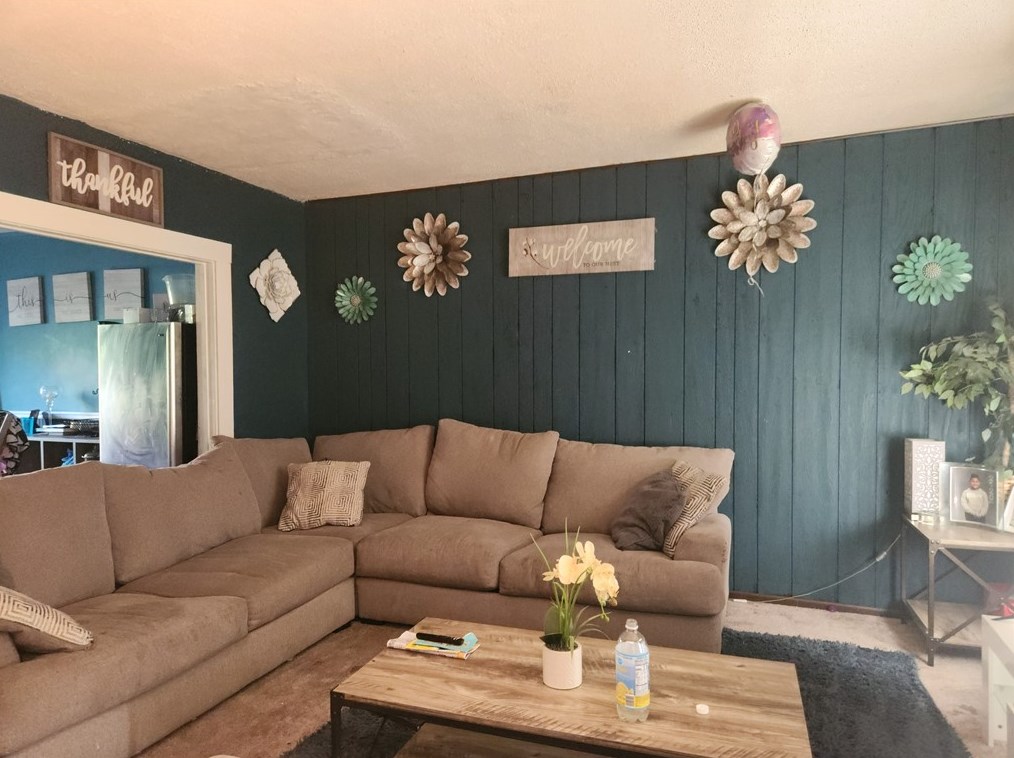 1606 Woodmont Ave, New Kensington, PA 15068