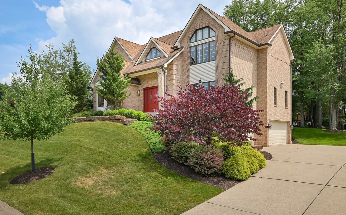 10495 Olde Villa Dr, Gibsonia, PA 15044