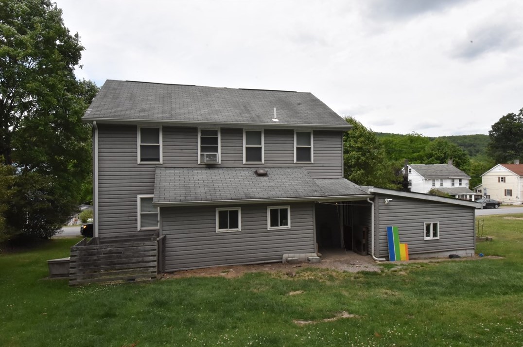 61 Coy St, Homer City, PA 15748