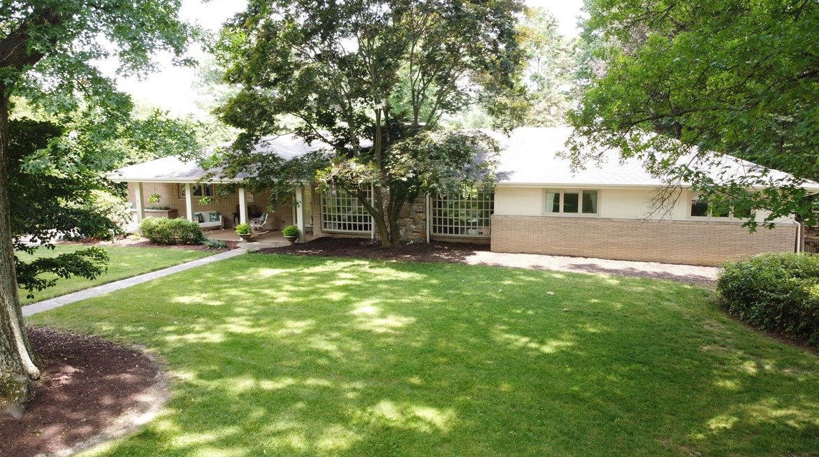 28 Mcvehil Dr, Washington PA  15301-3018 exterior