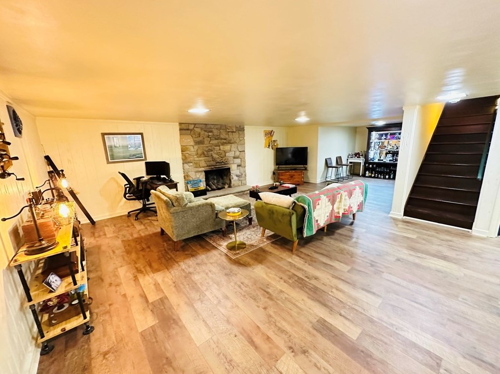 28 Mcvehil Dr, Washington PA  15301-3018 exterior