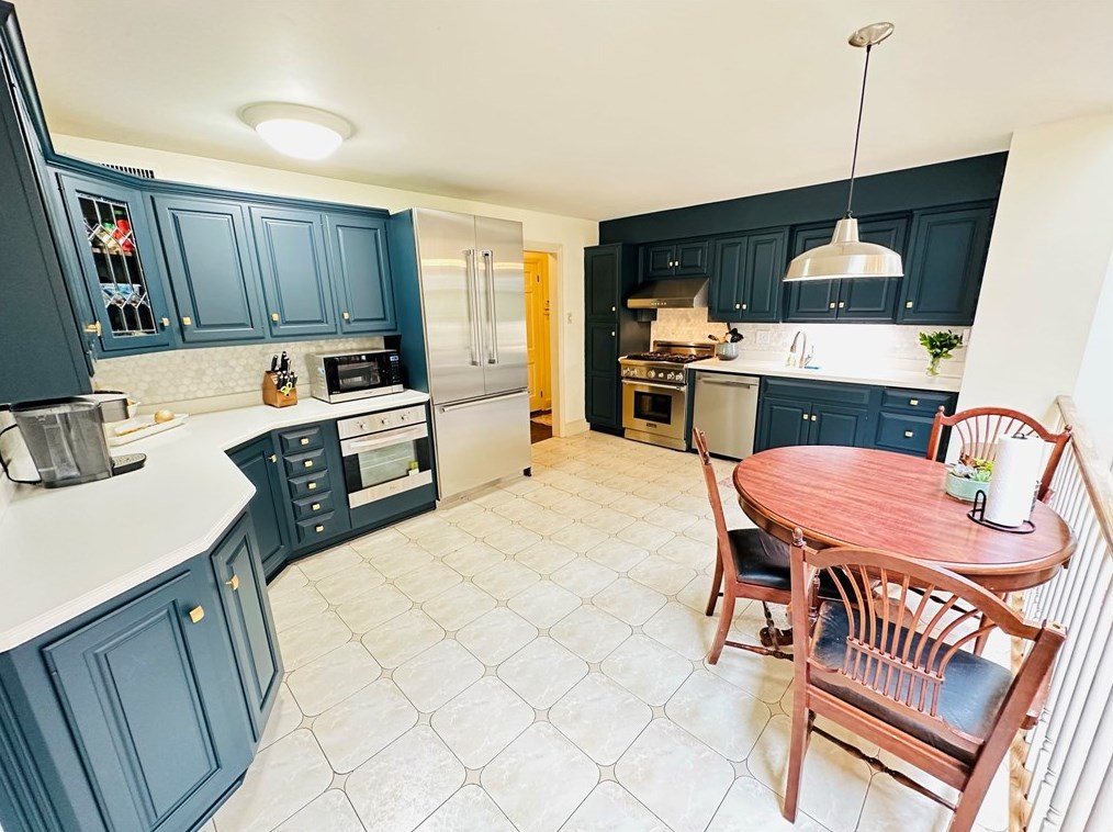 28 Mcvehil Dr, Washington PA  15301-3018 exterior