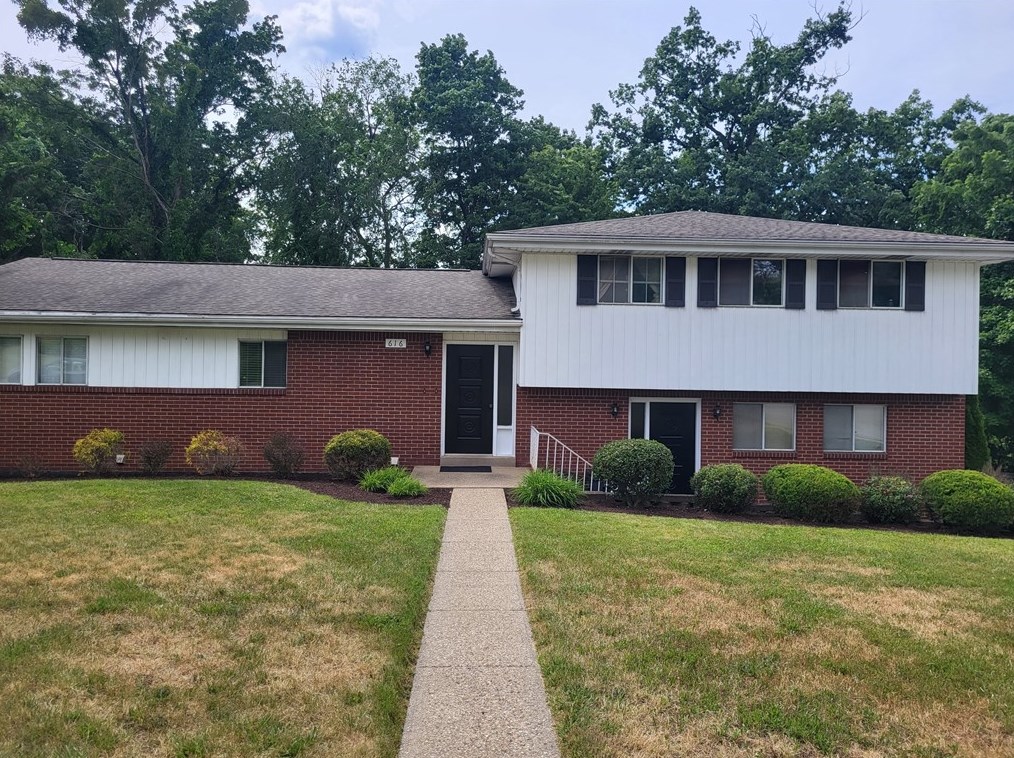 616 Woodburn Ln, Greensburg, PA 15601