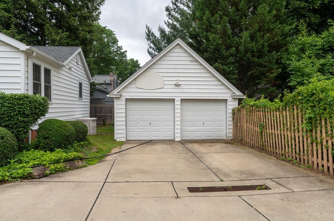 1206 Colonial Pl, Sewickley, PA 15143