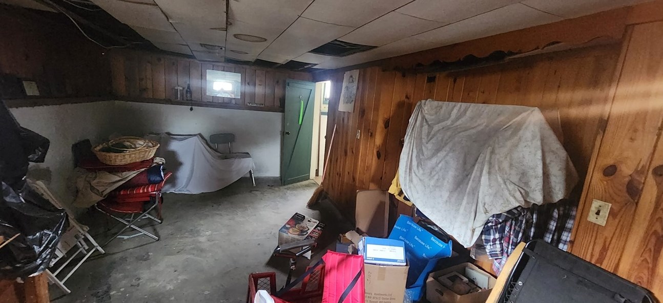 200 Glen Ave, Ellwood City PA  16117-2131 exterior