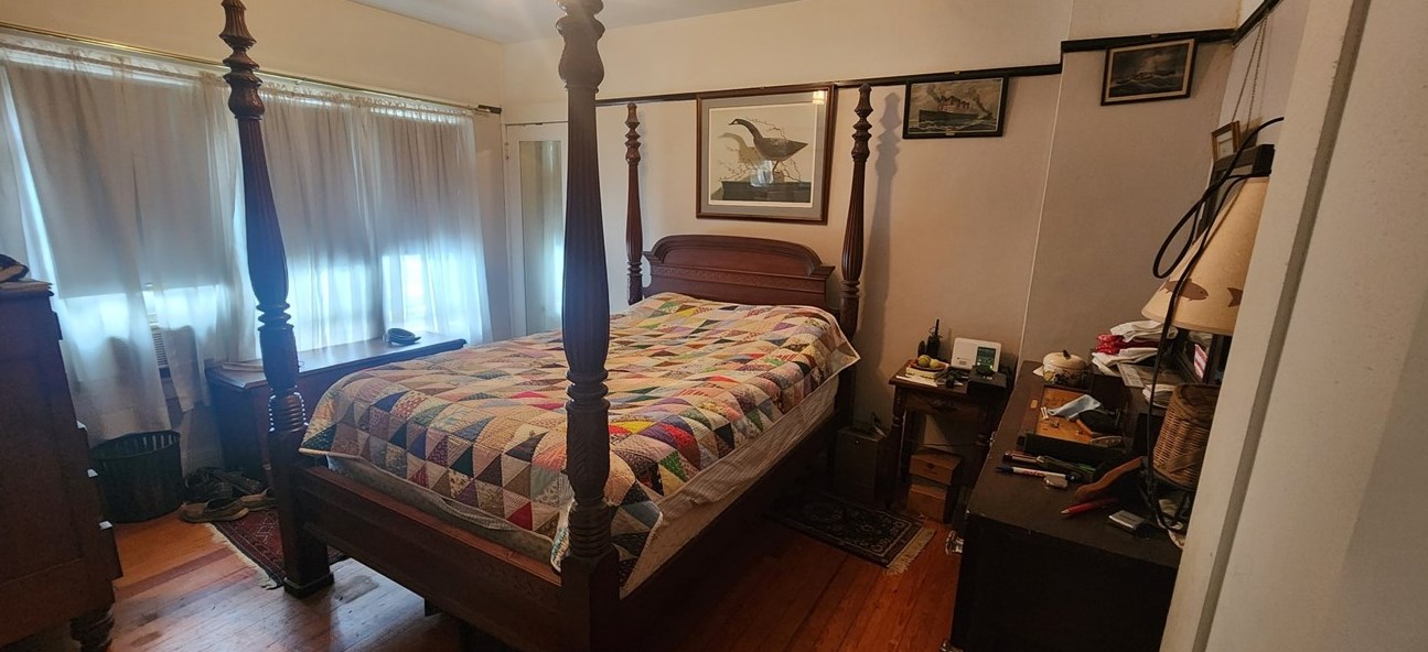 200 Glen Ave, Ellwood City PA  16117-2131 exterior