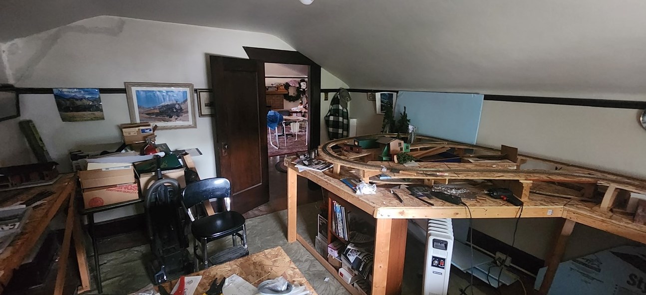 200 Glen Ave, Ellwood City PA  16117-2131 exterior