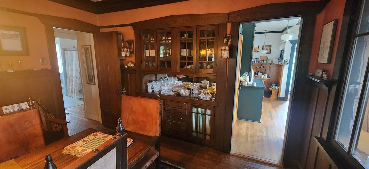 200 Glen Ave, Ellwood City PA  16117-2131 exterior