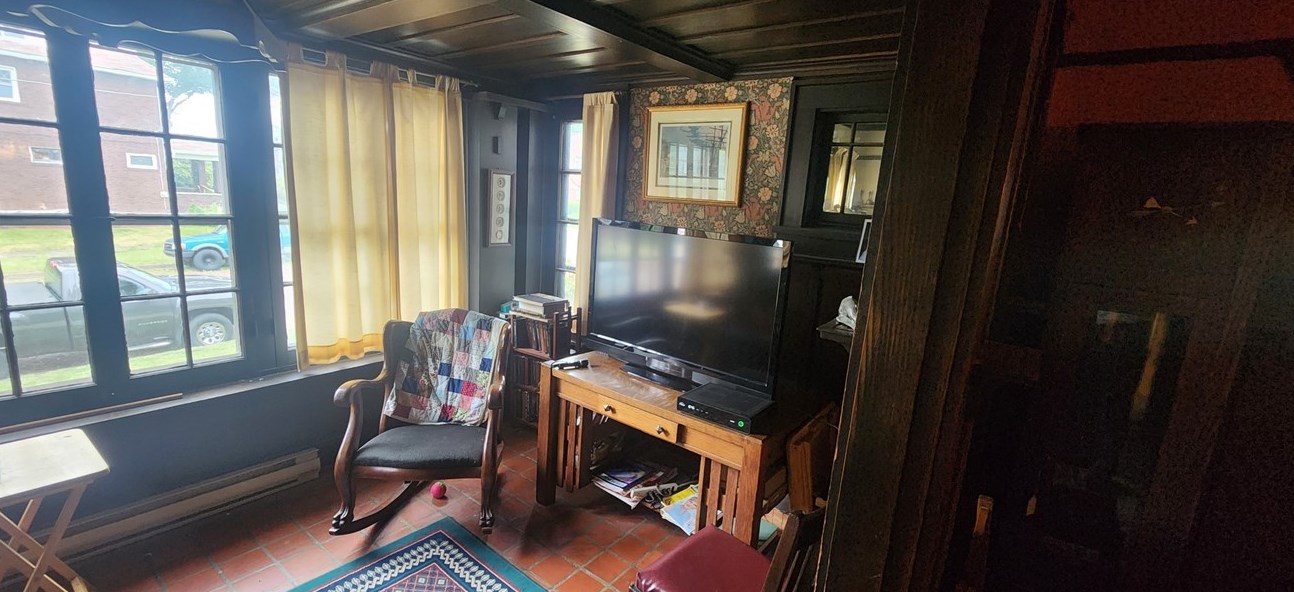 200 Glen Ave, Ellwood City PA  16117-2131 exterior