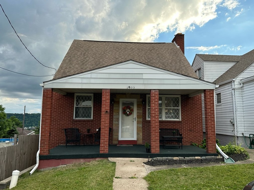 1909 Kimball Ave, New Kensington, PA 15068-4022